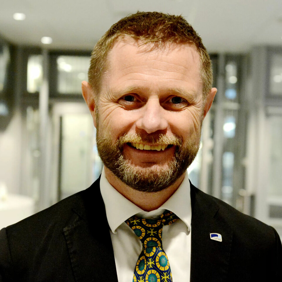 Helse- og omsorgsminister Bent Høie etablerer rådgivende enheter for russaker. Stortingsflertallet støtter etableringen. Helse- og omsorgsminister Bent Høie etablerer rådgivende enheter for russaker. Stortingsflertallet støtter etableringen.