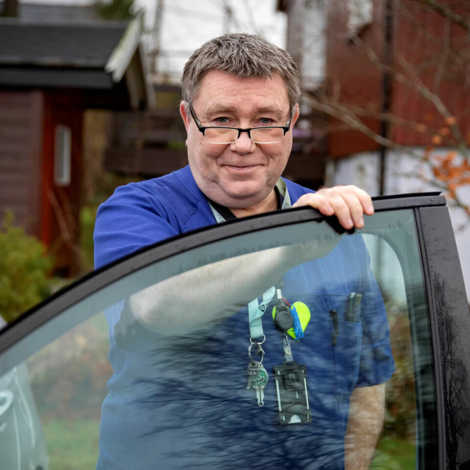 Hjelpepleier Robert Preuss etterlyser større åpenhet om vold og trusler i hjemmesykepleien. Hjelpepleier Robert Preuss etterlyser større åpenhet om vold og trusler i hjemmesykepleien.