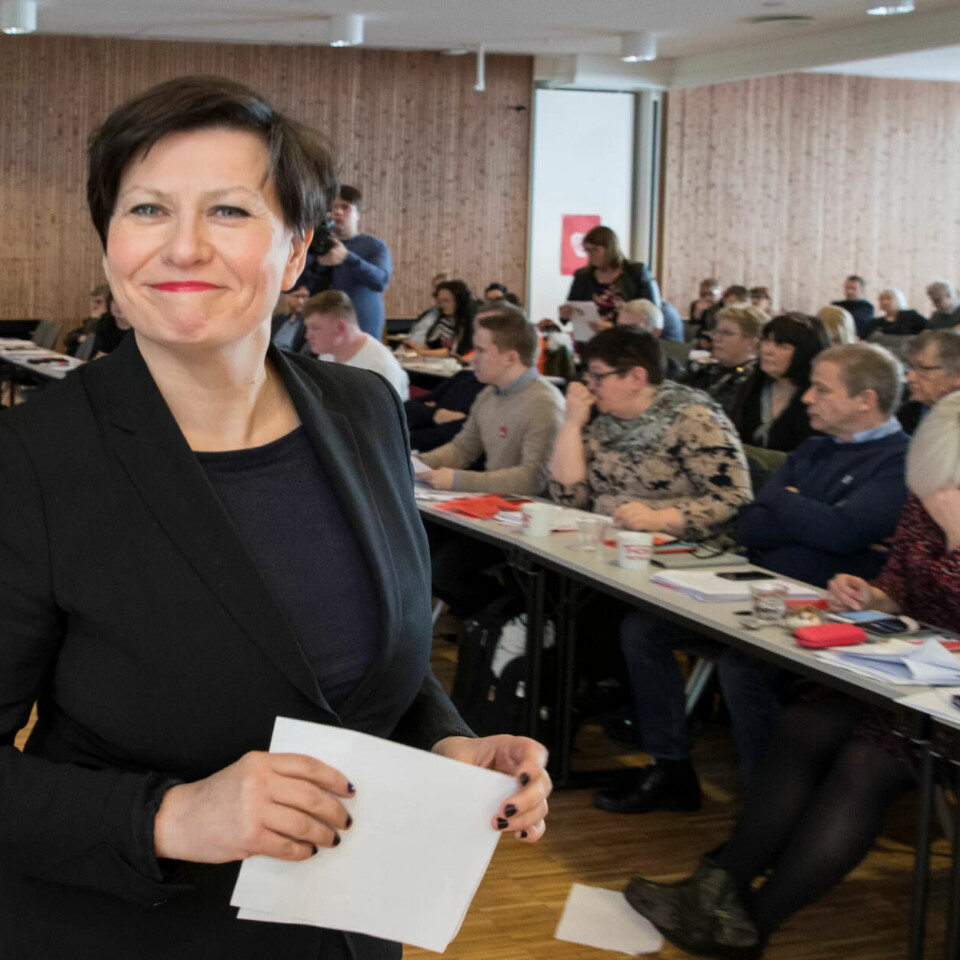 FORNØYD: Helga Pedersen var på nei-siden da årsmøtet i Finnmark Ap sa nei til fylkessammenslåing med Troms. FORNØYD: Helga Pedersen var på nei-siden da årsmøtet i Finnmark Ap sa nei til fylkessammenslåing med Troms.
