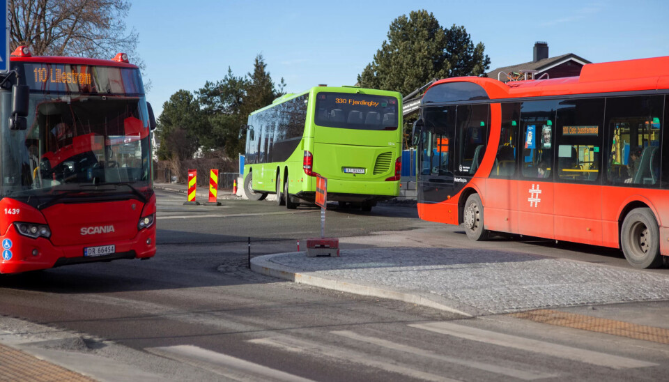 Buss-meklingen fortsetter på overtid lørdag morgen