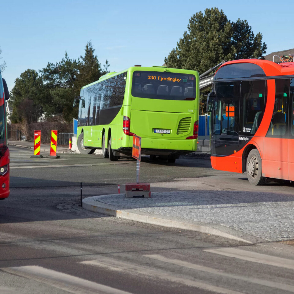 Buss-meklingen fortsetter på overtid lørdag morgen