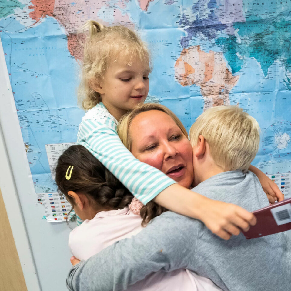 HILDE SE HER: Reiseglade unger kravler både på Hilde og kartet. HILDE SE HER: Reiseglade unger kravler både på Hilde og kartet.
