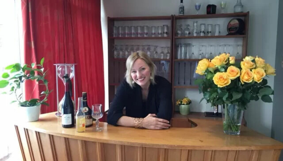KOMMUNAL ELDREPUB: Lenge før Manglerudhjemmet markedsførte sitt prosjekt, åpnet kommunale Økern sykehjem pub, restaurant og kolonialbutikk. Inga Marte Thorkildsen sunes debatten om at kun kommersielle får til dette, er merkelig. KOMMUNAL ELDREPUB: Lenge før Manglerudhjemmet markedsførte sitt prosjekt, åpnet kommunale Økern sykehjem pub, restaurant og kolonialbutikk. Inga Marte Thorkildsen sunes debatten om at kun kommersielle får til dette, er merkelig.