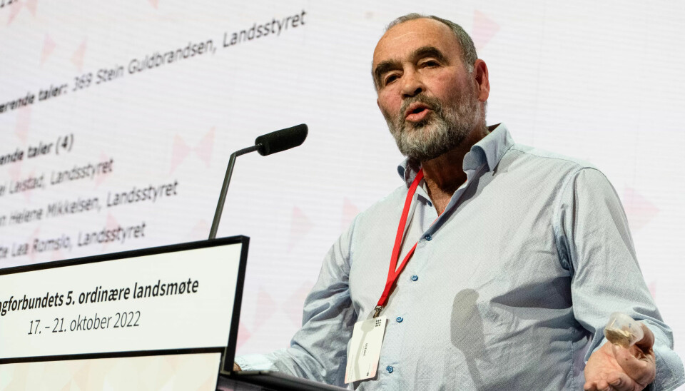SKUFFET: Fagforbundet-nestor Stein Guldbrandsen var ikke fornøyd med utenriksministerens opptreden på landsmøtet forrige uke. SKUFFET: Fagforbundet-nestor Stein Guldbrandsen var ikke fornøyd med utenriksministerens opptreden på landsmøtet forrige uke.