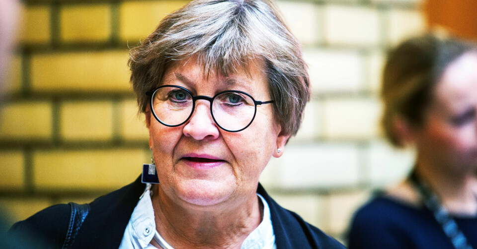 STILLESTÅENDE: Ettersom årene går, blir lønna stående nesten stille i de private sykehjemmene, mens lønningene i de kommunale øker som normalt, sier Mette Nord. STILLESTÅENDE: Ettersom årene går, blir lønna stående nesten stille i de private sykehjemmene, mens lønningene i de kommunale øker som normalt, sier Mette Nord.