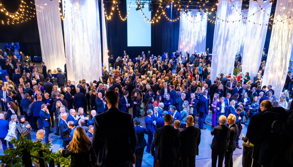 Da NHO-sjef Ole Erik Almlid tok imot toppene i det norske næringslivet til middag under årets NHO-konferanse, jobbet 22 servitører på dugnad. Da NHO-sjef Ole Erik Almlid tok imot toppene i det norske næringslivet til middag under årets NHO-konferanse, jobbet 22 servitører på dugnad.