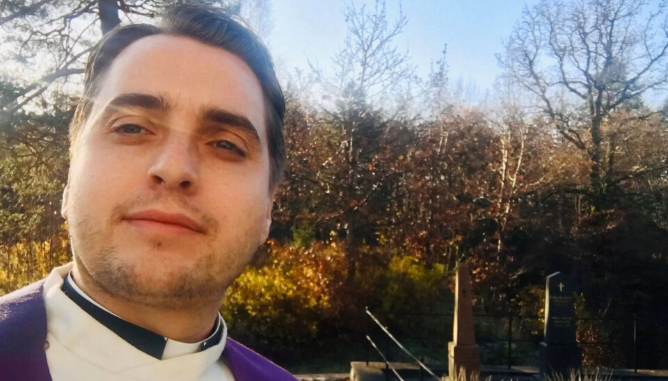 – Det som står på spill er så viktig at vi måtte gå til streik. Vi streiker for en forsvarlig bemanning i fremtidens kirke, sier leder i Fagforbundet teoLOgene, Thore Wiig Andersen.. – Det som står på spill er så viktig at vi måtte gå til streik. Vi streiker for en forsvarlig bemanning i fremtidens kirke, sier leder i Fagforbundet teoLOgene, Thore Wiig Andersen..