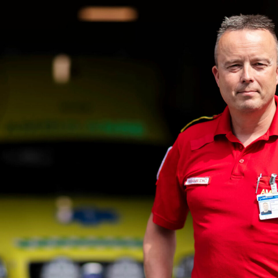 VIL ØVE MER: Paramedic Håvard Larsen etterlyser mer samtrening. – Hos oss som holder i brannslanger og bærer bårer, har det ikke skjedd så forferdelig mye. VIL ØVE MER: Paramedic Håvard Larsen etterlyser mer samtrening. – Hos oss som holder i brannslanger og bærer bårer, har det ikke skjedd så forferdelig mye.