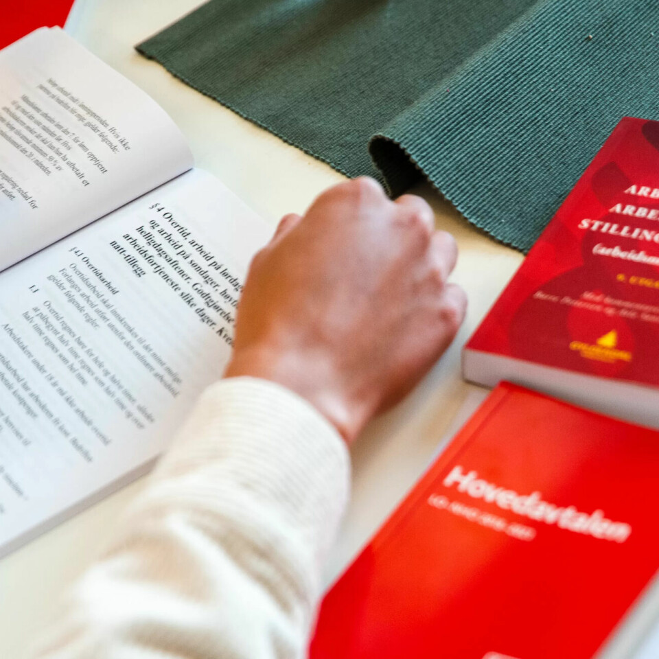 Er du ikke omfattet av en tariffavtale, øker også sannsynligheten for at du er lavtlønt, ifølge en fersk Fafo-rapport. Er du ikke omfattet av en tariffavtale, øker også sannsynligheten for at du er lavtlønt, ifølge en fersk Fafo-rapport.