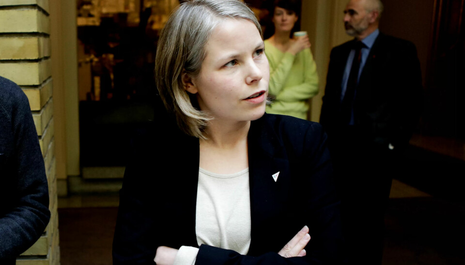 Stortingsrepresentant Kirsti Bergstø (SV) håper på støtte for SVs forslag om lovendring for å ivareta ansattes pensjonsrettigheter ved konkurranseutsetting. Stortingsrepresentant Kirsti Bergstø (SV) håper på støtte for SVs forslag om lovendring for å ivareta ansattes pensjonsrettigheter ved konkurranseutsetting.