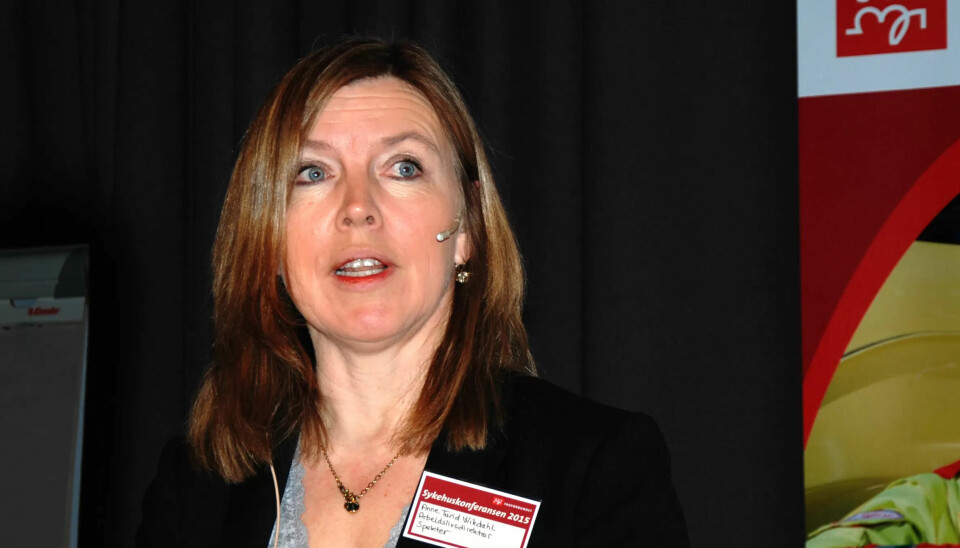 HELE STILLINGER: - Vi er enige i målet om flere, faste og hele stillinger i sykehusene, sa arbeidslivsdirektøren i Spekter, Anne Turid Wikdahl, på Fagforbundets sykehuskonferanse i dag. HELE STILLINGER: - Vi er enige i målet om flere, faste og hele stillinger i sykehusene, sa arbeidslivsdirektøren i Spekter, Anne Turid Wikdahl, på Fagforbundets sykehuskonferanse i dag.