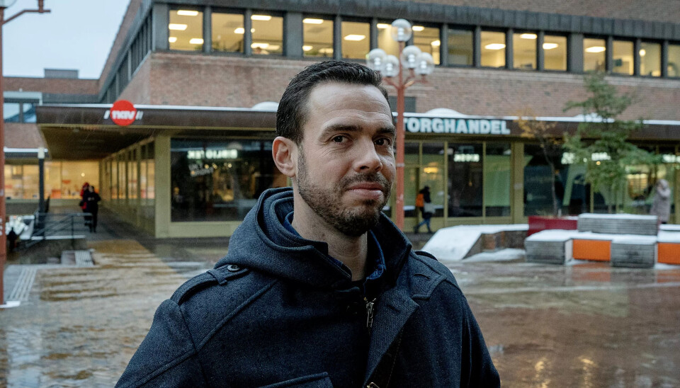 HTV: Erik Borgersrud er hovudtillitsvald for Fagforbundet på Nav Gamle Oslo. – Dyrtid i samfunnet fører til auka utgifter til sosialhjelp. Samtidig kjem det mange flyktninger som treng vår assistanse, dette utfordrar oss. Vi må jobbe effektivt og godt innan dei økonomiske rammene vi har. HTV: Erik Borgersrud er hovudtillitsvald for Fagforbundet på Nav Gamle Oslo. – Dyrtid i samfunnet fører til auka utgifter til sosialhjelp. Samtidig kjem det mange flyktninger som treng vår assistanse, dette utfordrar oss. Vi må jobbe effektivt og godt innan dei økonomiske rammene vi har.