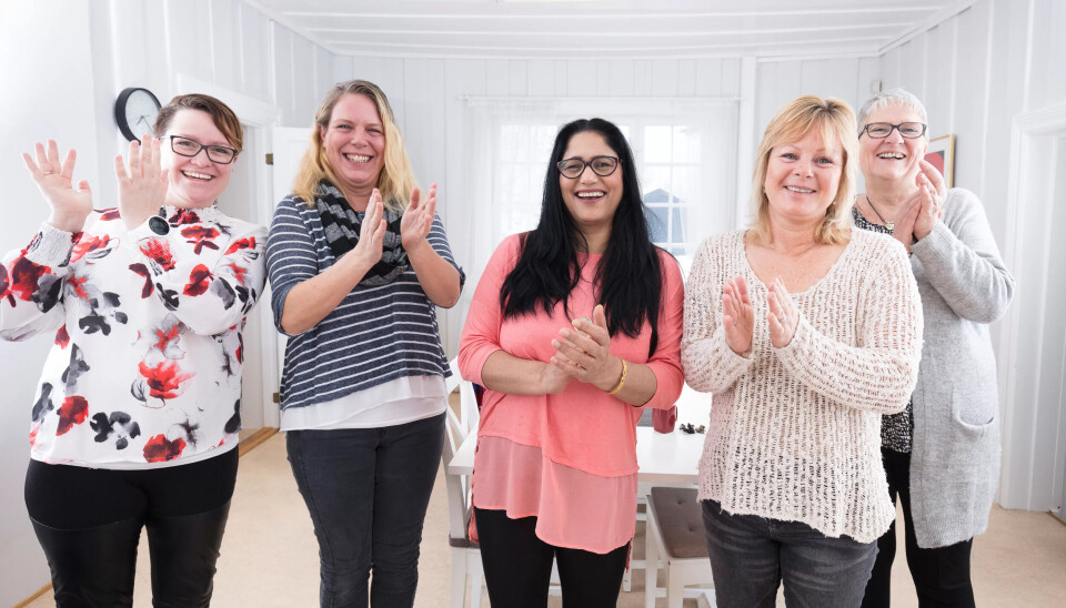 JUBEL: Sissel Bjerkely (nestleder), Lillian Fåland (hovedtillitsvalgt helse), helsefagarbeider Palvi Khanna og Mona Høibråten og leder Ragnhild Bjerkely jubler for faste stillinger. JUBEL: Sissel Bjerkely (nestleder), Lillian Fåland (hovedtillitsvalgt helse), helsefagarbeider Palvi Khanna og Mona Høibråten og leder Ragnhild Bjerkely jubler for faste stillinger.