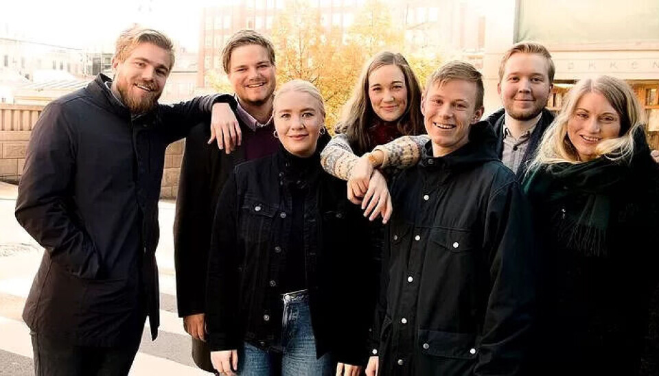 KLIMAMØTE: (f.v) Lasse Fredheim (Unge Hølyre), Tobias Fredheim Lund (Rød Ungdom), Guro Aasaaren (Sosialistisk Ungdom), Ina Libak (AUF), Gaute Eiterjord (Natur og Ungdom), Mats Monsen (Fagforbundet Ung) og Martine Tønnesen (KrfU). FpUs Andreas Brännström og Unge Venstres Sondre Hansmark var ikke til stede da bildet ble tatt. KLIMAMØTE: (f.v) Lasse Fredheim (Unge Hølyre), Tobias Fredheim Lund (Rød Ungdom), Guro Aasaaren (Sosialistisk Ungdom), Ina Libak (AUF), Gaute Eiterjord (Natur og Ungdom), Mats Monsen (Fagforbundet Ung) og Martine Tønnesen (KrfU). FpUs Andreas Brännström og Unge Venstres Sondre Hansmark var ikke til stede da bildet ble tatt.