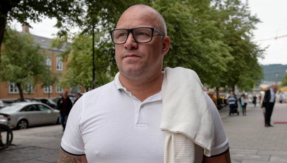 MUSKLER: – Vi var for det meste dørvakter og andre kraftige karer. Det var muskler de kjøpte da de ansatte oss, forteller Berg. MUSKLER: – Vi var for det meste dørvakter og andre kraftige karer. Det var muskler de kjøpte da de ansatte oss, forteller Berg.