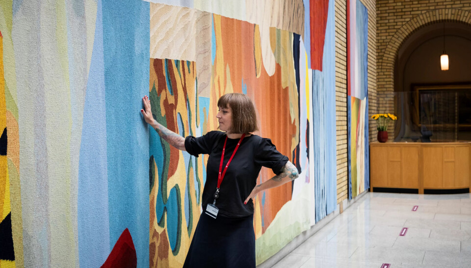 KJEMPE FOR ARBEIDSFOLK: Sara Bell vil være en stemme for vanlige arbeidsfolk. Hun vil mye heller ta en prat med tillitsvalgte enn med departementer, hvis hun skal høre om hvordan det står til i kommunene. KJEMPE FOR ARBEIDSFOLK: Sara Bell vil være en stemme for vanlige arbeidsfolk. Hun vil mye heller ta en prat med tillitsvalgte enn med departementer, hvis hun skal høre om hvordan det står til i kommunene.