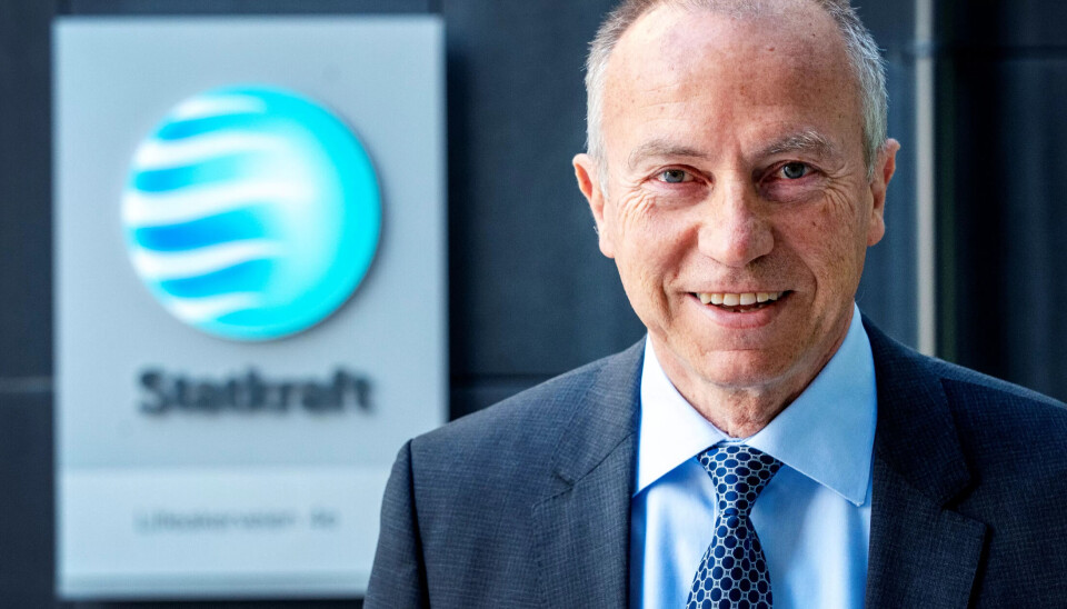 SMALHANS: Statkraft-sjef Christian Rynning-Tønnesen må klare seg på en årslønn på 4,4 millioner hvis han trapper ned til halv stilling ved fylte 62 år. SMALHANS: Statkraft-sjef Christian Rynning-Tønnesen må klare seg på en årslønn på 4,4 millioner hvis han trapper ned til halv stilling ved fylte 62 år.