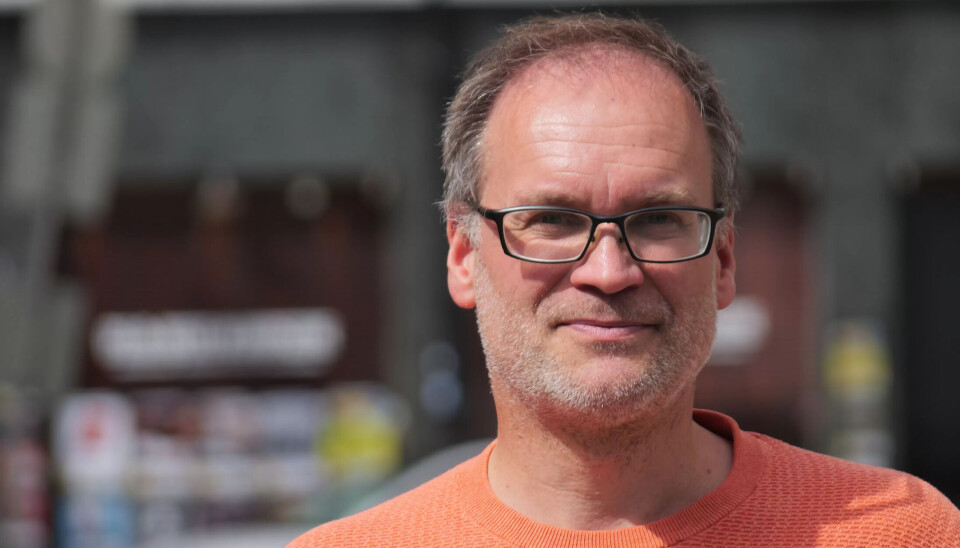 FOLKEVETT: Roger Kristensen er ikkje fan av tvang og pålegg om shorts-nekt. Og slår eit slag for folkevett og dei tilsette sine eigne vurderingar. FOLKEVETT: Roger Kristensen er ikkje fan av tvang og pålegg om shorts-nekt. Og slår eit slag for folkevett og dei tilsette sine eigne vurderingar.