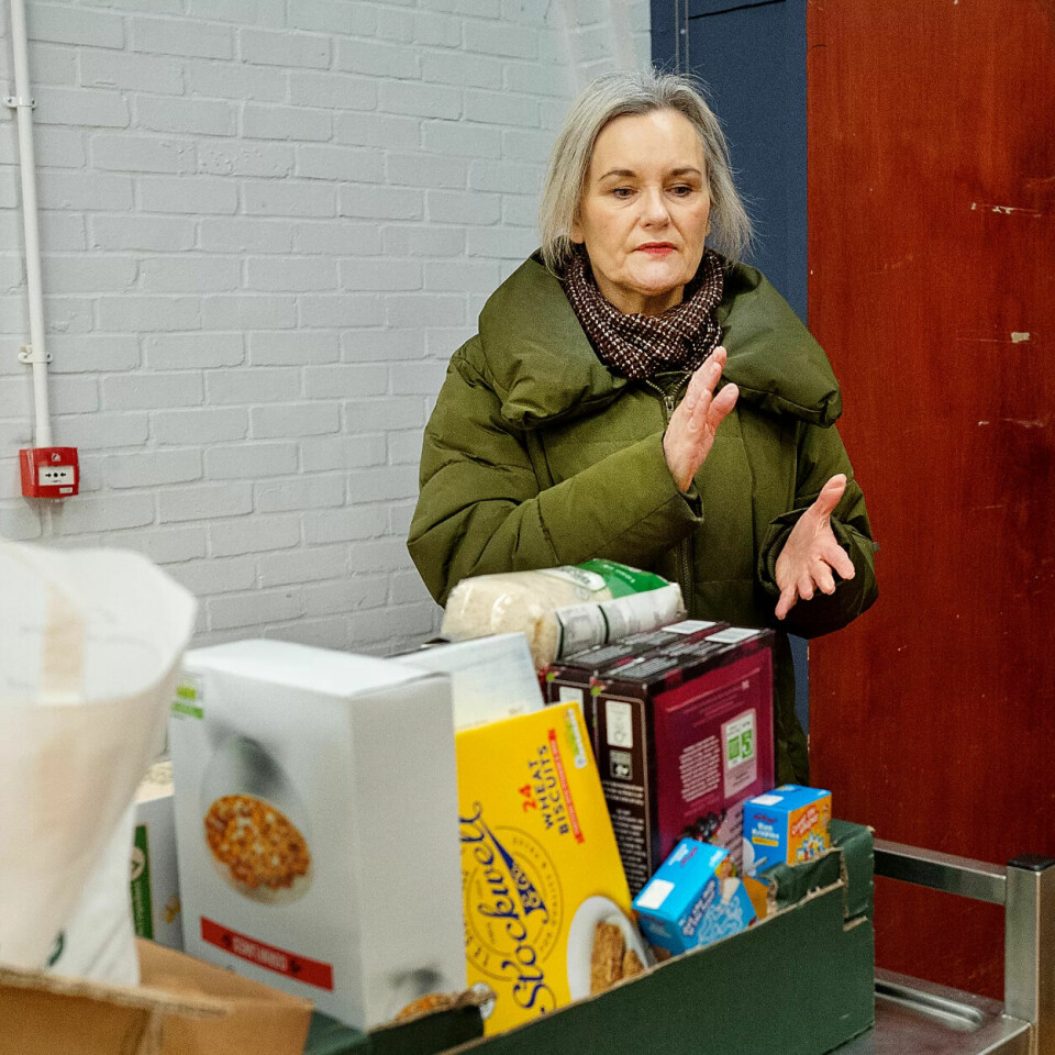 SJEFEN: Sarah Williams leder matbanken i den britiske byen Banbury. SJEFEN: Sarah Williams leder matbanken i den britiske byen Banbury.