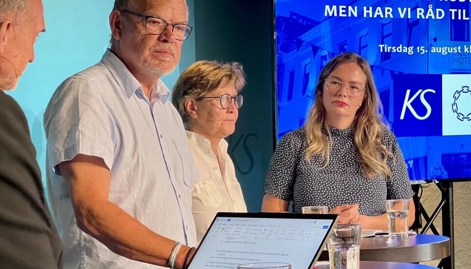 KS' Tor Arne Gangsø (t.v), Deltas Trond Ellefsen, Fagforbundets Mette Nord og Sykepleierforbundets Silje Naustvik stilte i panelet da rapporten ble lagt fram. FOs Mimmi Kvisvik var også med. KS' Tor Arne Gangsø (t.v), Deltas Trond Ellefsen, Fagforbundets Mette Nord og Sykepleierforbundets Silje Naustvik stilte i panelet da rapporten ble lagt fram. FOs Mimmi Kvisvik var også med.