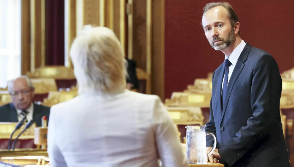 Nestleder i Arbeiderpartiet, Trond Giske, varsler tøffere linje mot EU. Nestleder i Arbeiderpartiet, Trond Giske, varsler tøffere linje mot EU.