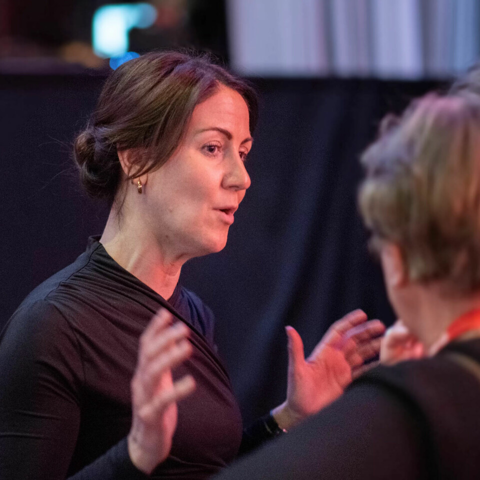 PÅ LAG: Tonje Brenna sammen med Fagforbundets leder Mette Nord (med ryggen til) på Aps landsmøte denne uka. PÅ LAG: Tonje Brenna sammen med Fagforbundets leder Mette Nord (med ryggen til) på Aps landsmøte denne uka.
