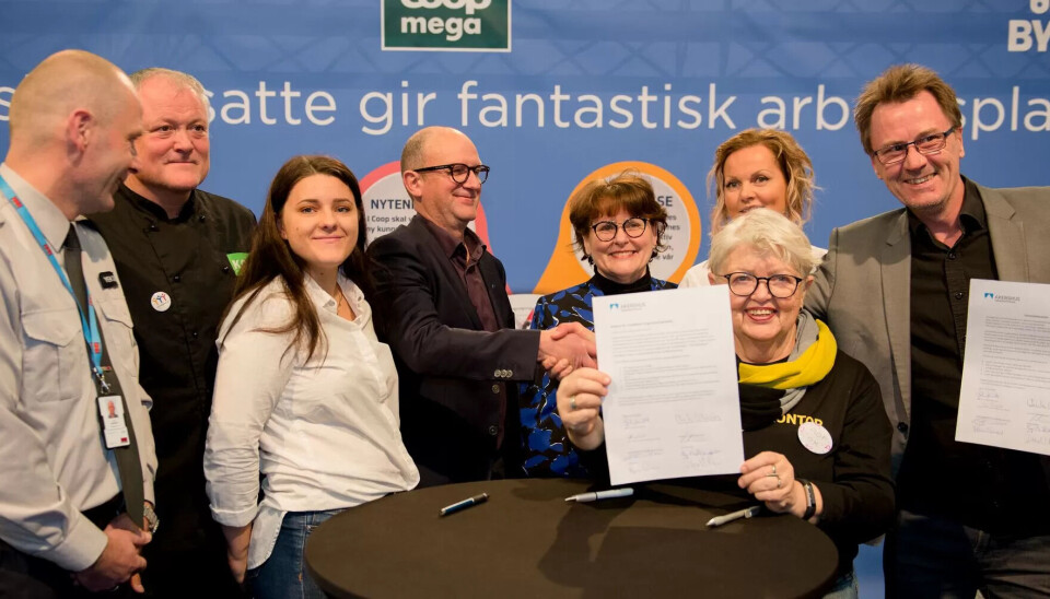 GARANTERER LÆREPLASS:(Fv.) Tom andersen, Frode Andersen, Victoria Linckert-Nielsen, Charles Galaasen, Åshild Egeland, May-Britt Christensen, Quivin Nilsen og John Arve Eide. GARANTERER LÆREPLASS:(Fv.) Tom andersen, Frode Andersen, Victoria Linckert-Nielsen, Charles Galaasen, Åshild Egeland, May-Britt Christensen, Quivin Nilsen og John Arve Eide.