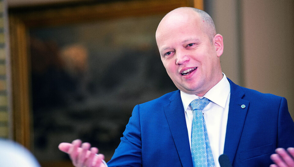 LOVER TRYGG FINANSIERING: Finansminister Trygve Slagsvold Vedum (Sp) gir klarsignal til tvangssammenslåtte kommuner som vil løse seg opp. LOVER TRYGG FINANSIERING: Finansminister Trygve Slagsvold Vedum (Sp) gir klarsignal til tvangssammenslåtte kommuner som vil løse seg opp.