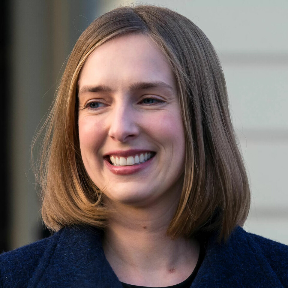 Næringsminister Iselin Nybø (V) må svare om Investinors deltakelse i appen til Vaskehjelp.no. Næringsminister Iselin Nybø (V) må svare om Investinors deltakelse i appen til Vaskehjelp.no.