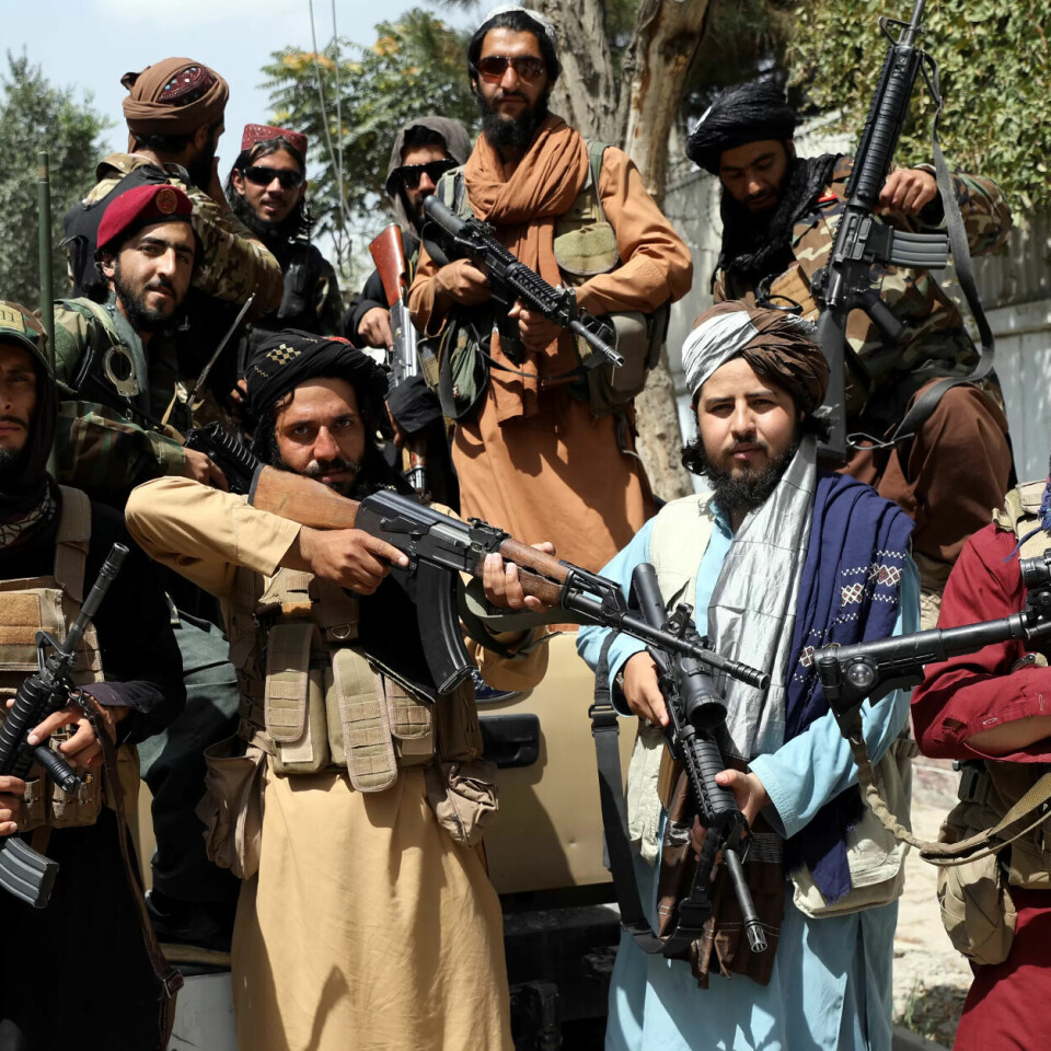 PÅ FREMMARSJ: Taliban-medlemmer poserer for en pressefotograf i Afghanistans hovedstad Kabul 19. august 2021. Taliban og ulike tilknyttede militser overtok makta i landet overraskende raskt da amerikanerne begynte prosessen med å forlate Afghanistan. PÅ FREMMARSJ: Taliban-medlemmer poserer for en pressefotograf i Afghanistans hovedstad Kabul 19. august 2021. Taliban og ulike tilknyttede militser overtok makta i landet overraskende raskt da amerikanerne begynte prosessen med å forlate Afghanistan.
