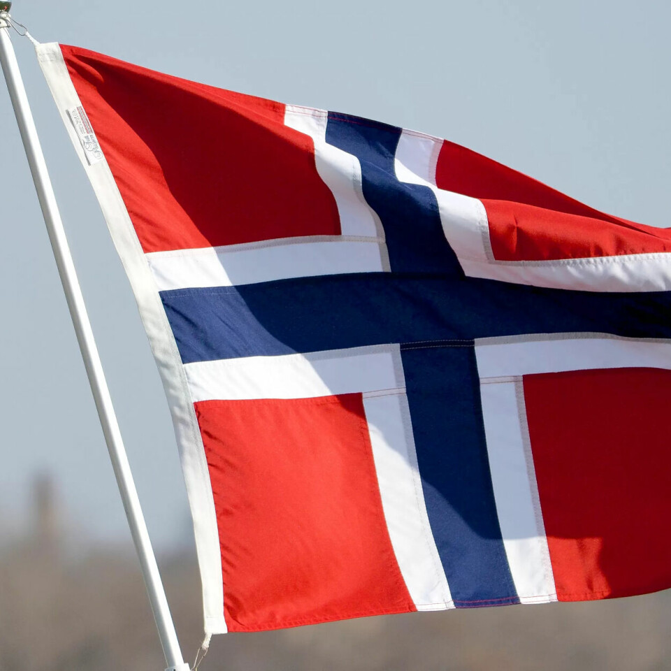 NASJONALDAG: De som må jobbe mens andre flagger, får godt med ekstra betalt. NASJONALDAG: De som må jobbe mens andre flagger, får godt med ekstra betalt.