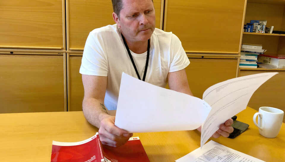 LØNN: Takk være tillitsvalgt i Fagforbundet Bergen, Kenneth Rasmussen, har Øyvind nå fått den lønna han skal ha. LØNN: Takk være tillitsvalgt i Fagforbundet Bergen, Kenneth Rasmussen, har Øyvind nå fått den lønna han skal ha.