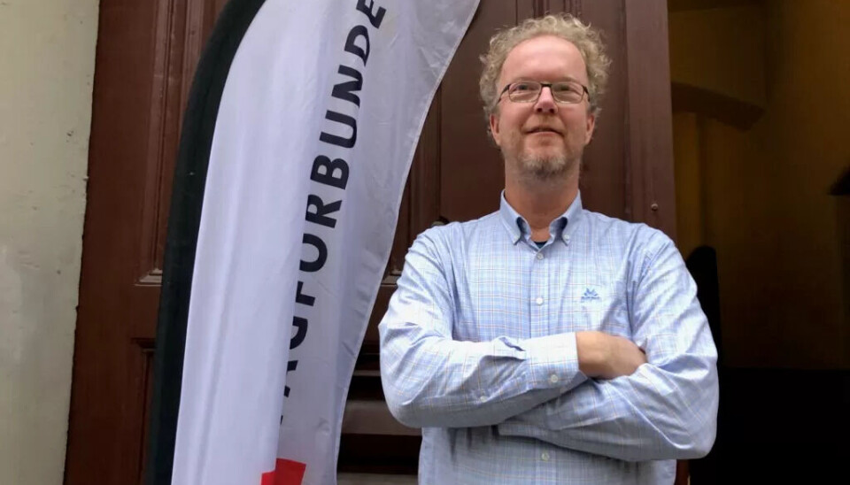 SKRINLA TVISTEN: Lasse Kristiansen i Fagforbundet Oslo behandlet tvistesaken om Helgedagsbetjeningens klubb og Sporveien AS, men fant ikke grunnlag i avtaleverket for å gå videre med den til LO Stat. SKRINLA TVISTEN: Lasse Kristiansen i Fagforbundet Oslo behandlet tvistesaken om Helgedagsbetjeningens klubb og Sporveien AS, men fant ikke grunnlag i avtaleverket for å gå videre med den til LO Stat.