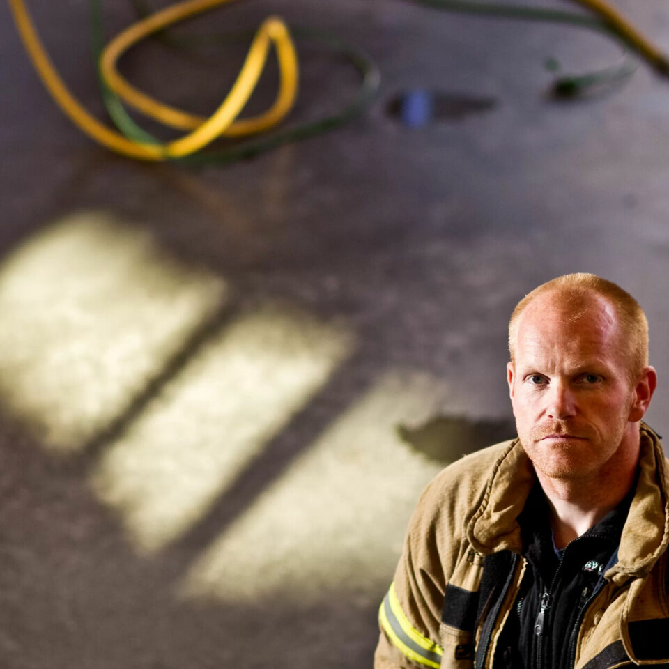 BEKYMRET: – Når det som er bygd opp, så raskt og brutalt rives ned, så er det trist, sier brannkonstabel og paramedic Glenn Lauvik. BEKYMRET: – Når det som er bygd opp, så raskt og brutalt rives ned, så er det trist, sier brannkonstabel og paramedic Glenn Lauvik.