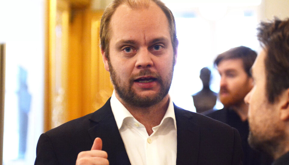 HAR FORSLAG: Rødt-politiker Mimir Kristjánsson tror han har en «sliterpensjon» som vil løse utfordringen for dem som trenger det. HAR FORSLAG: Rødt-politiker Mimir Kristjánsson tror han har en «sliterpensjon» som vil løse utfordringen for dem som trenger det.