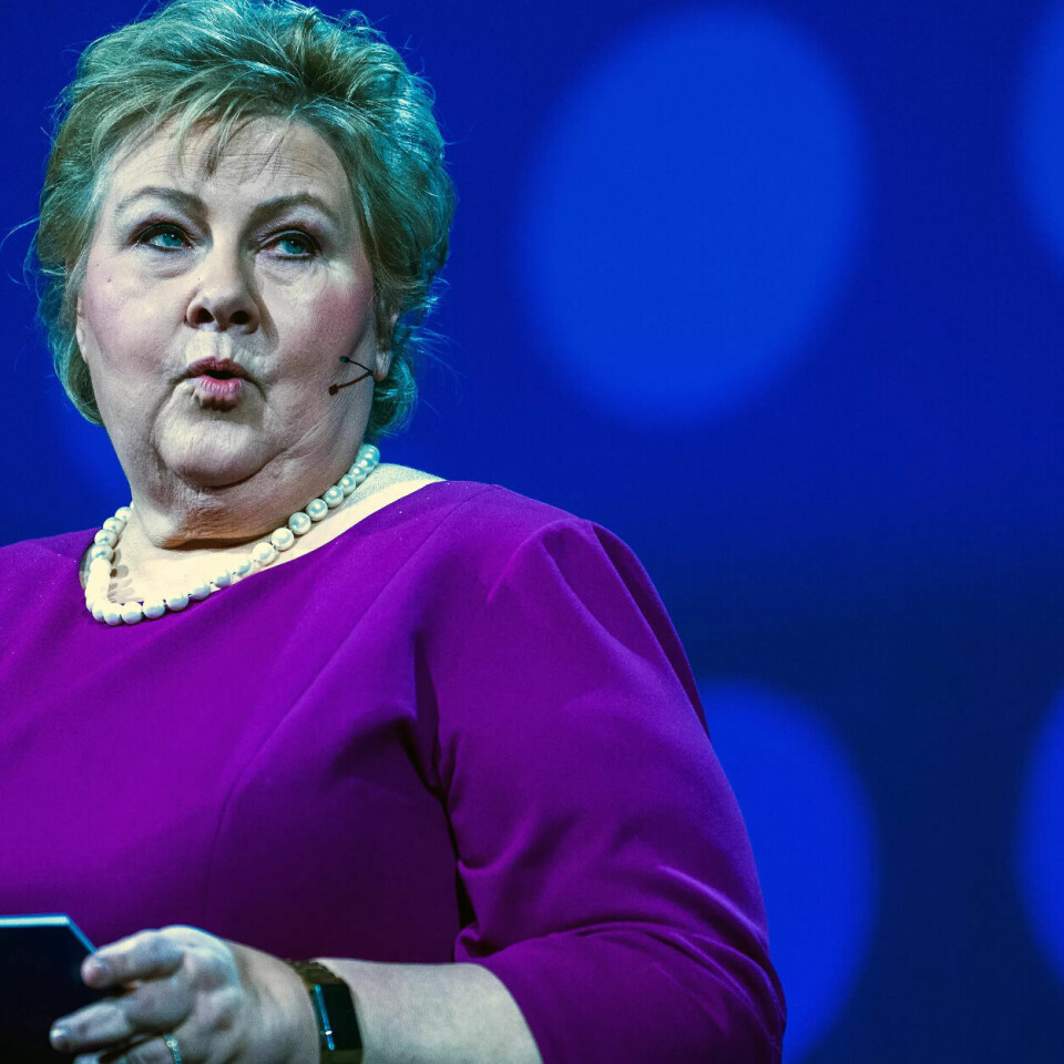 FLYTTET JOBBER: – Ved forrige valg var noen partier veldig opptatt av å svartmale vår politikk og selv love gull og grønne skoger, sier Erna Solberg. FLYTTET JOBBER: – Ved forrige valg var noen partier veldig opptatt av å svartmale vår politikk og selv love gull og grønne skoger, sier Erna Solberg.