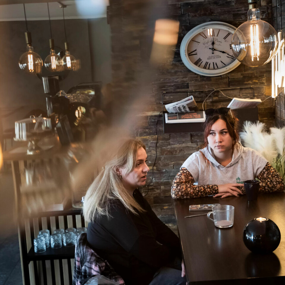 UTESTENGT: Første mandag uten jobb. Fagbladet møter Karoline Skaflestad, Anja Bagås og Merete Solheim på kafe i Sandefjord. UTESTENGT: Første mandag uten jobb. Fagbladet møter Karoline Skaflestad, Anja Bagås og Merete Solheim på kafe i Sandefjord.