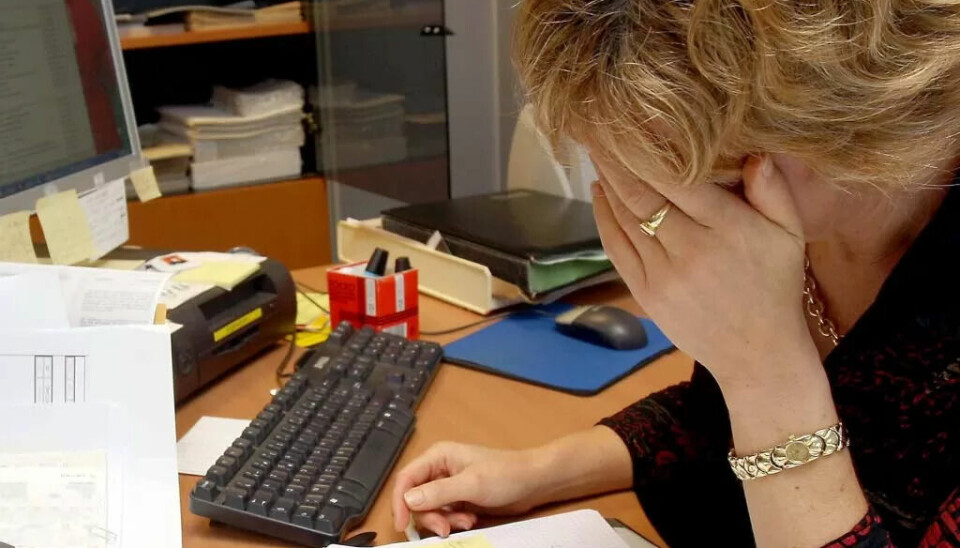Alle kan ha en dårlig dag, men hva gjør man når en kollega er konstant sur og negativ? Alle kan ha en dårlig dag, men hva gjør man når en kollega er konstant sur og negativ?