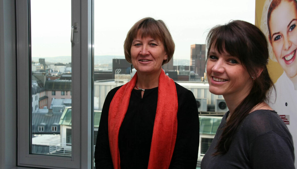 Mette Nord (Fagforbundet) og Anne Kari Bratten (Spekter) reprenterer arbeidstakerne og arbeidsgiverne. Begge er fornøyde med den nye IA-avtalen. Mette Nord (Fagforbundet) og Anne Kari Bratten (Spekter) reprenterer arbeidstakerne og arbeidsgiverne. Begge er fornøyde med den nye IA-avtalen.