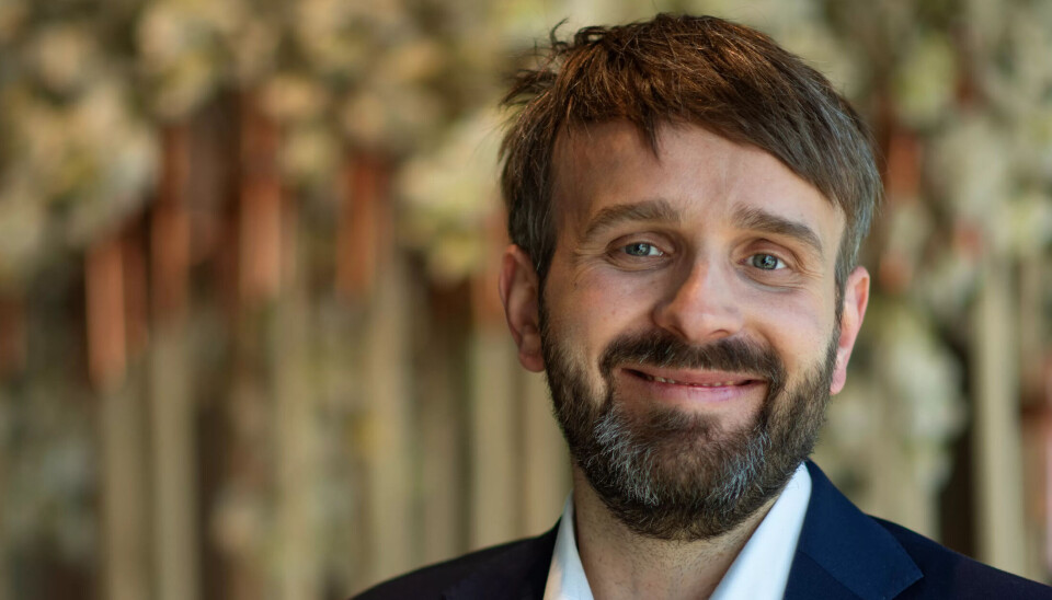 UNGE I SVING: Helseminister Jan Christian Vestre vil starte eit nasjonalt program til hausten: Alle unge utan arbeid vil få tilbod om jobb i helse og omsorg. UNGE I SVING: Helseminister Jan Christian Vestre vil starte eit nasjonalt program til hausten: Alle unge utan arbeid vil få tilbod om jobb i helse og omsorg.