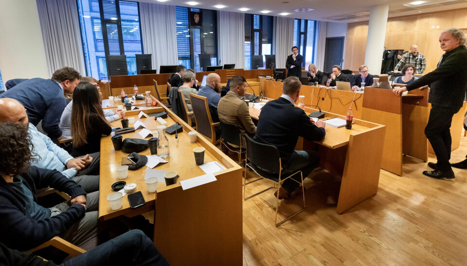 Konsulentene hører på administrerende direktør Erik Sandøys forklaring i Oslo tingrett. Konsulentene hører på administrerende direktør Erik Sandøys forklaring i Oslo tingrett.