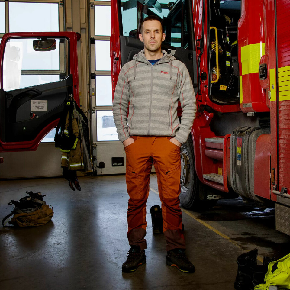 FAGLIG FORBEREDT: Brannkonstabel Inge Myhrer hadde på eget initiativ trent på redningsarbeid i vanskelige urbane omgivelser. Det kom godt med da alarmen gikk. FAGLIG FORBEREDT: Brannkonstabel Inge Myhrer hadde på eget initiativ trent på redningsarbeid i vanskelige urbane omgivelser. Det kom godt med da alarmen gikk.