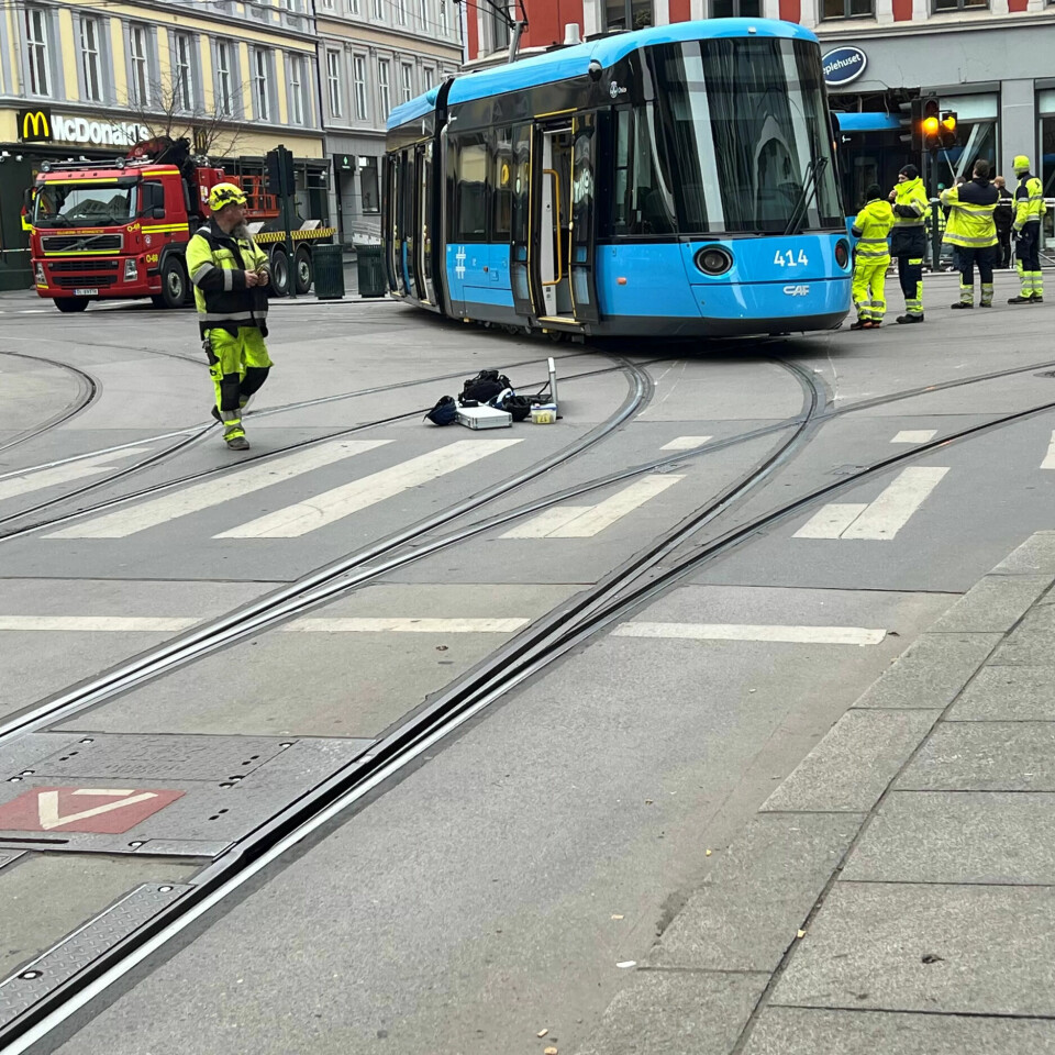 SPORVEKSEL: Trikken kjørte gjennom denne sporvekselen før den havnet med nesa inne i butikken. SPORVEKSEL: Trikken kjørte gjennom denne sporvekselen før den havnet med nesa inne i butikken.