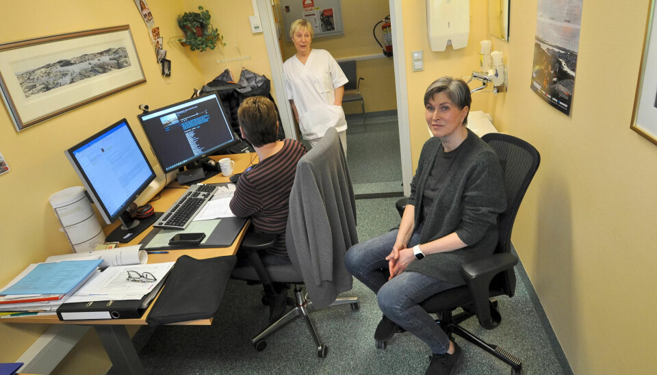 Rådgiver for smittevern ved Kristiansund sykehus, sykepleier Kari Kvisvik, mener sykehusene trenger både fleksibilitet og fagkompetansen hos renholderne. Rådgiver for smittevern ved Kristiansund sykehus, sykepleier Kari Kvisvik, mener sykehusene trenger både fleksibilitet og fagkompetansen hos renholderne.