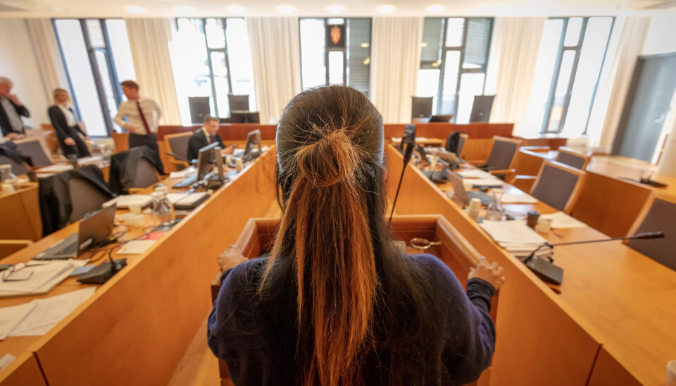 – Jeg kan ikke legge dette bak meg før jeg får et svar. Og jeg føler ikke at vi har fått det i tingretten, sier «Anne». – Jeg kan ikke legge dette bak meg før jeg får et svar. Og jeg føler ikke at vi har fått det i tingretten, sier «Anne».