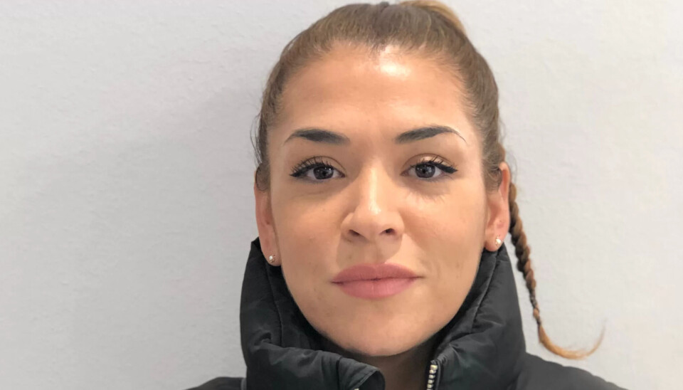ANSVAR: Pleieassistent Gisella Rodriguez Castillo har i flere år hatt to jobber samtidig som hun er aleneforsørger for to barn. ANSVAR: Pleieassistent Gisella Rodriguez Castillo har i flere år hatt to jobber samtidig som hun er aleneforsørger for to barn.