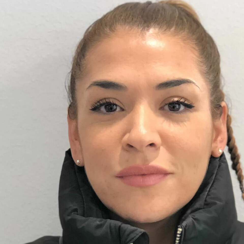 ANSVAR: Pleieassistent Gisella Rodriguez Castillo har i flere år hatt to jobber samtidig som hun er aleneforsørger for to barn. ANSVAR: Pleieassistent Gisella Rodriguez Castillo har i flere år hatt to jobber samtidig som hun er aleneforsørger for to barn.