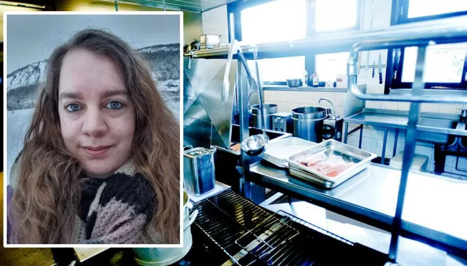 Kantinekokken Monica Karlsen Moseby har vært permittert helt siden mars i fjor, og har søkt flere andre jobber uten å få napp. Hun er glad for at regjeringa nå vil forlenge permitteringsperioden. Samtidig sier hun: – Jeg forstår ikke hvorfor de ikke bare kan si at ordningene varer så lenge pandemien varer. Det er så usikkert for oss og for bedriftene, sier Moseby, som er medlem i Fellesforbundet. Kantinekokken Monica Karlsen Moseby har vært permittert helt siden mars i fjor, og har søkt flere andre jobber uten å få napp. Hun er glad for at regjeringa nå vil forlenge permitteringsperioden. Samtidig sier hun: – Jeg forstår ikke hvorfor de ikke bare kan si at ordningene varer så lenge pandemien varer. Det er så usikkert for oss og for bedriftene, sier Moseby, som er medlem i Fellesforbundet.