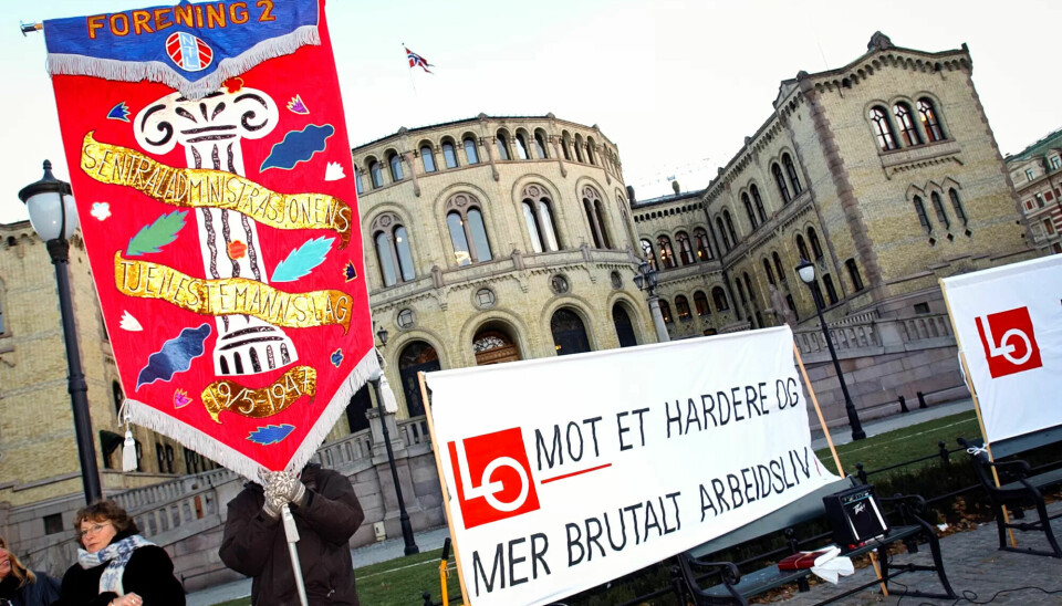 REPRISE: I november 2002 markerte LO og forbundene mot Bondevik-regjeringens forslag til endringer i arbeidsmiljøloven. 23.september er det klart for ny markering mot regjeringens forslag til ny arbeidsmiljølov. REPRISE: I november 2002 markerte LO og forbundene mot Bondevik-regjeringens forslag til endringer i arbeidsmiljøloven. 23.september er det klart for ny markering mot regjeringens forslag til ny arbeidsmiljølov.