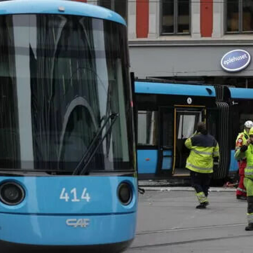 KOLLISJON: Trikken kjørte inn i en butikk i Oslo sentrum. KOLLISJON: Trikken kjørte inn i en butikk i Oslo sentrum.